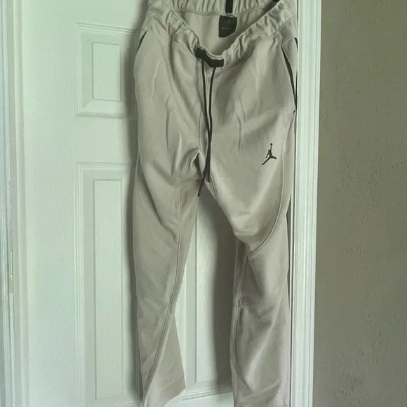 Jordan Brand Men's Beige Jogger Pants - Picture 1 of 11